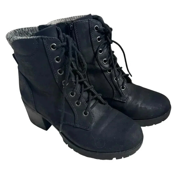 Black Heeled Lace up Boots Size 8.5 - Picture 2 of 7
